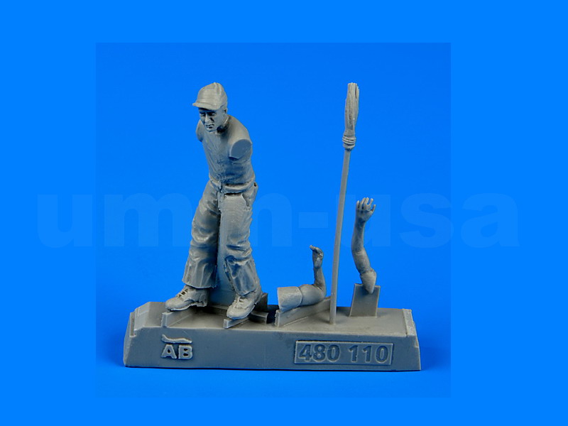AB480110 U.S. Army Air Mechanic WWII - Pacific War 1/48